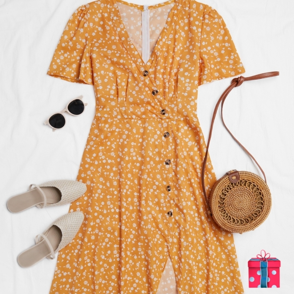 symmetrical Button Lined Ruffle Floral Print Elega